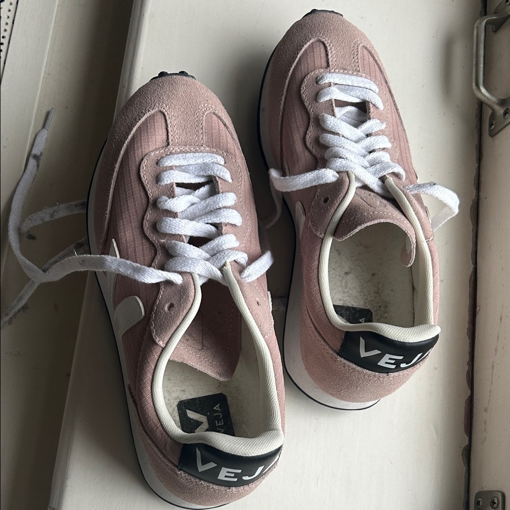 Veja Ladies' Pink Suede Runner Sneakers